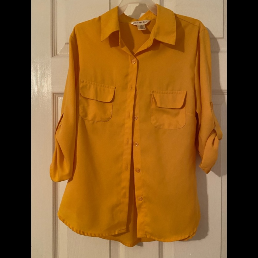 SUMMER YELLOW TOP SMALL USED ONCE